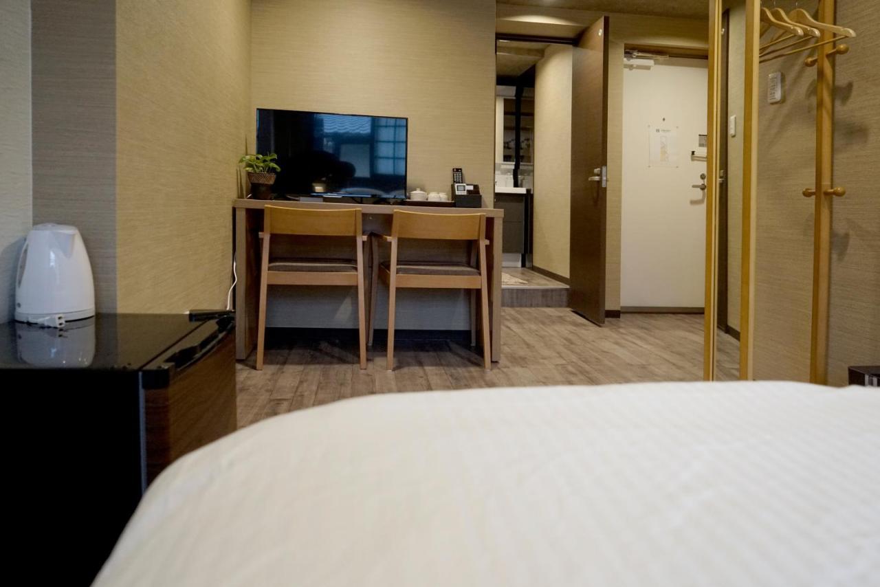 Hotel Traveling Bridge Nijojo Kioto Zewnętrze zdjęcie
